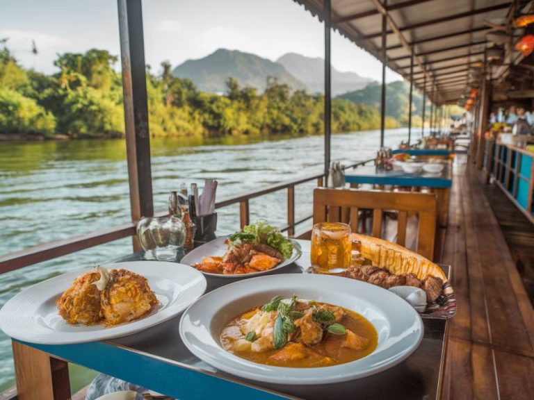 L’Art de Voyager à Travers la Cuisine : Itinéraire Gourmand des Meilleures Tables Flottantes en Croisière